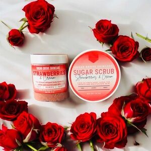 Strawberries & Cream Foaming Sugar Scrub & Body Butter Set